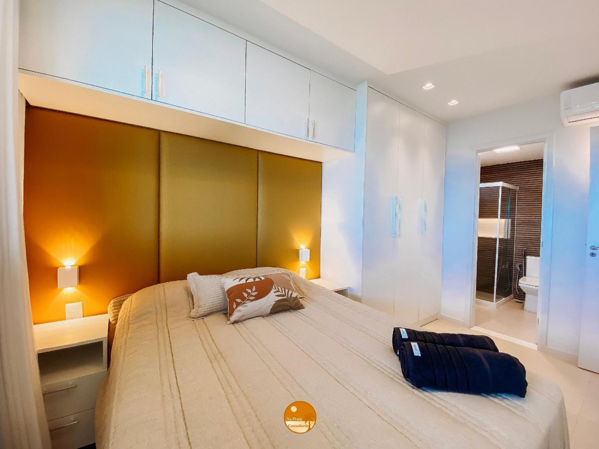 Apartamento Pe Na Areia, Piscina Borda Infinita, Vaga De Garagem, Portaria 24 Hs Salvador