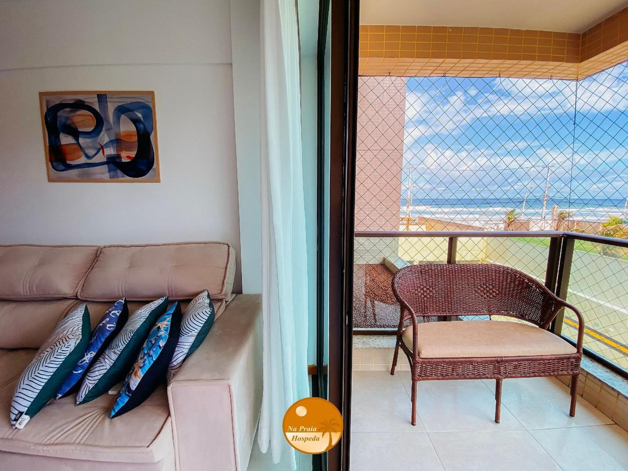 Apartamento Pe Na Areia, Piscina Borda Infinita, Vaga De Garagem, Portaria 24 Hs Salvador